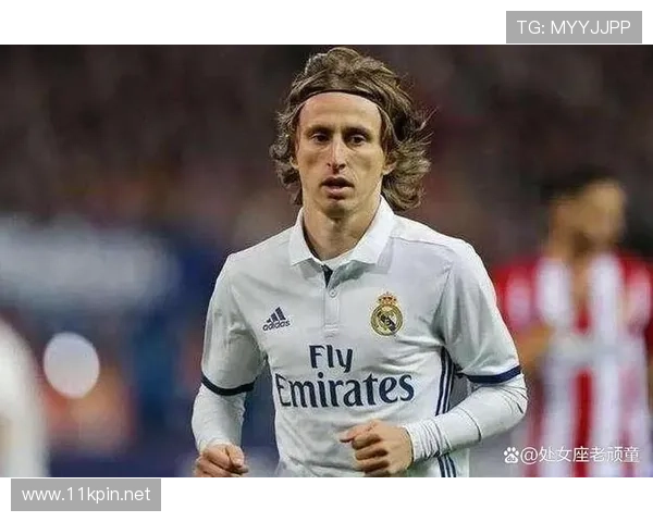 莫德里奇 vs 哈维：两代中场大师的风格与战术角色对比